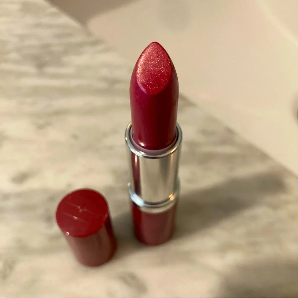 Clinique 13 Love Pop Lipstick - Picture 6 of 6